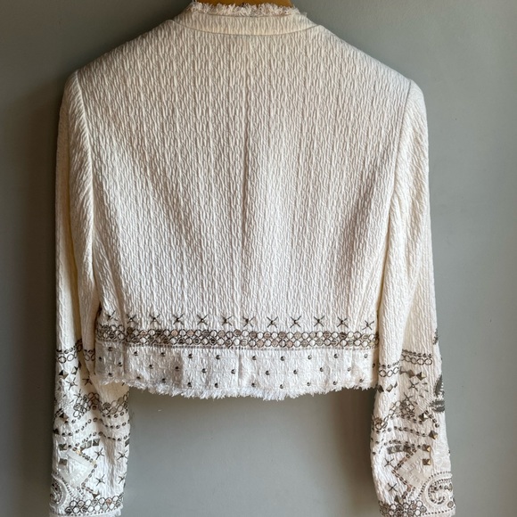 NWT Elie Tahari White Doris Embellished Jacket Suit
Size: S - Picture 9 of 16